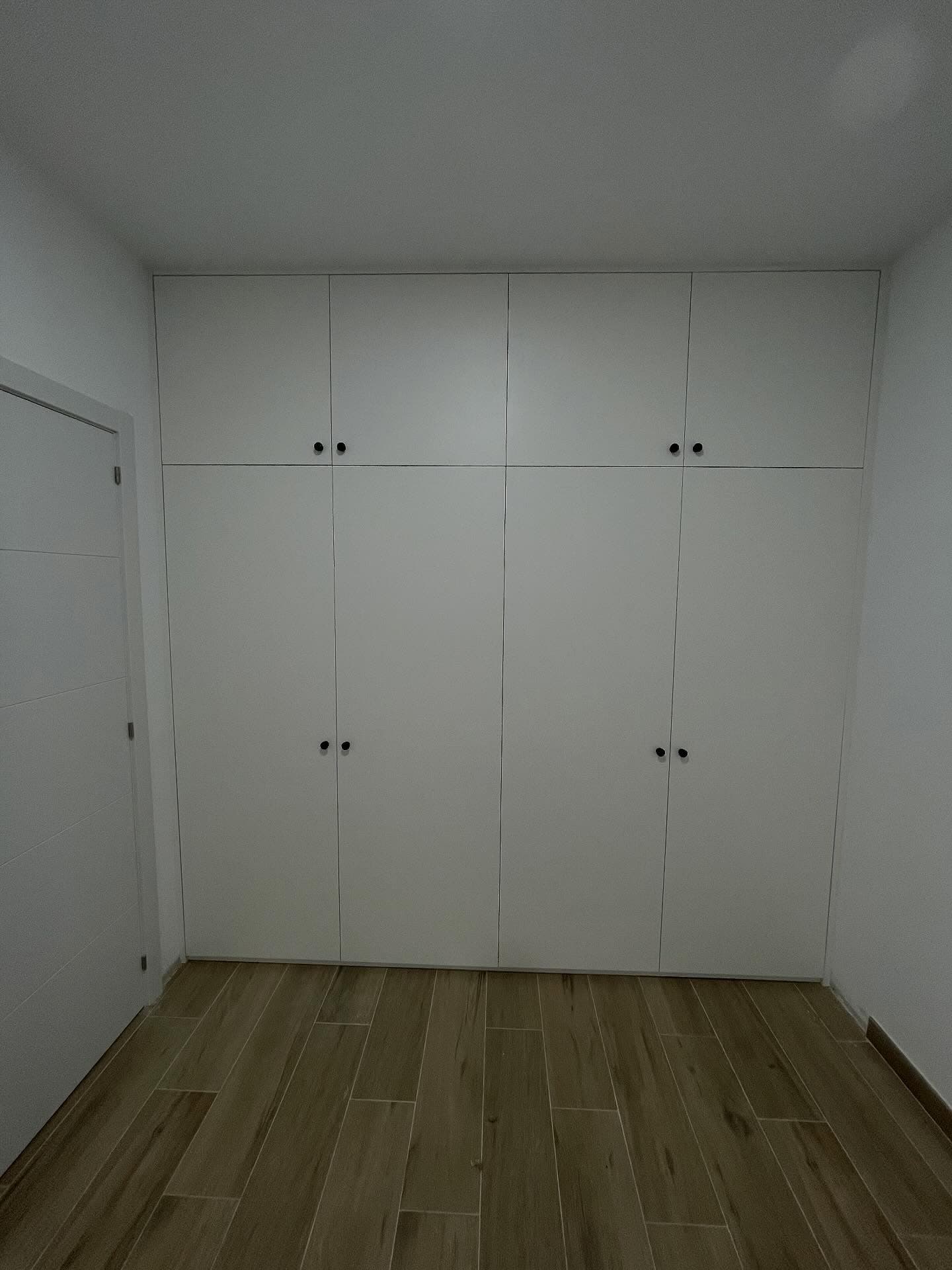 Armario empotrado a medida - cerrado